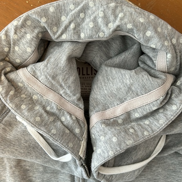 Hollister hooded sweatshirt - Picture 5 of 6